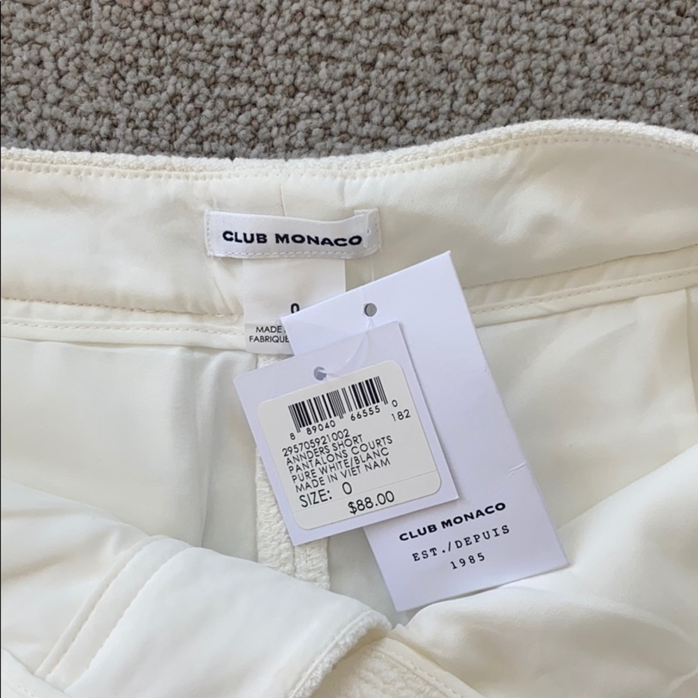 Club Monaco white annders shorts. Size 0